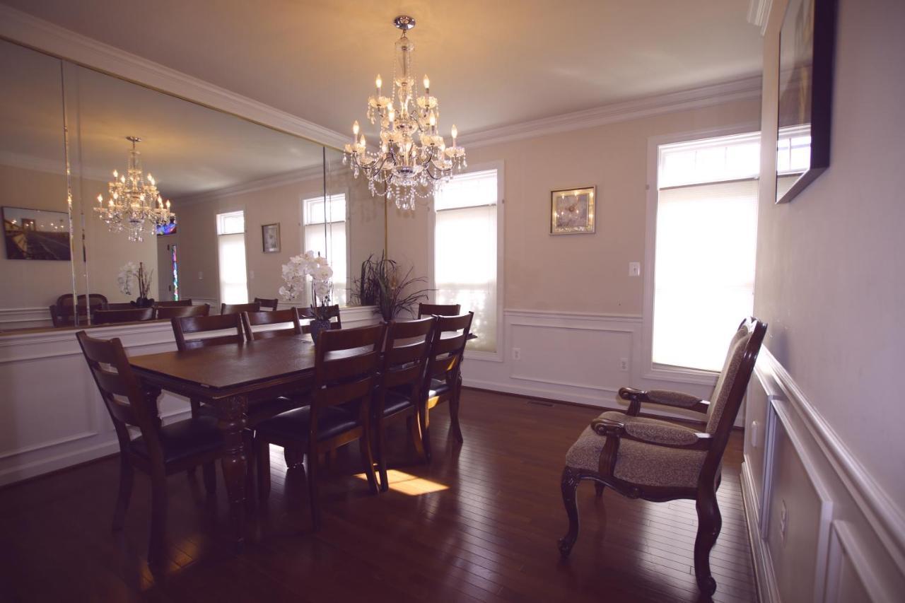 Luxury Villa And Apartments Фэрфакс Экстерьер фото