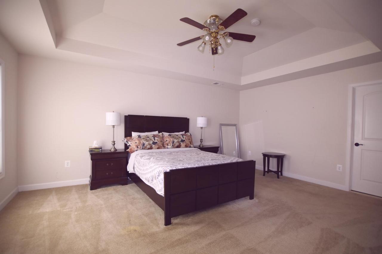 Luxury Villa And Apartments Фэрфакс Экстерьер фото